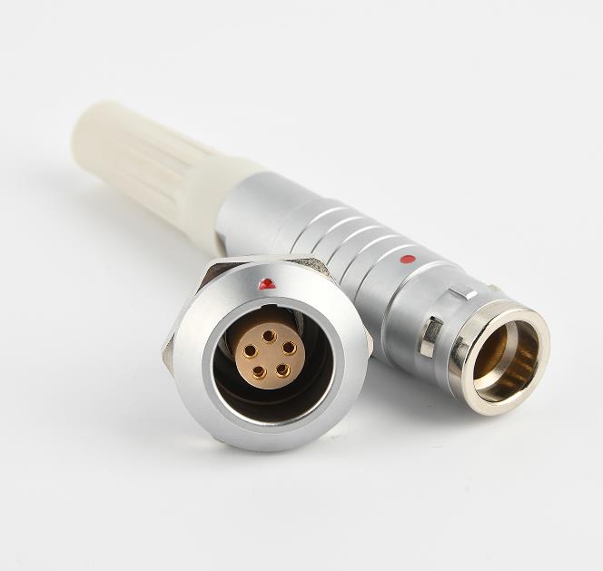 什么是防水插頭推拉自鎖？